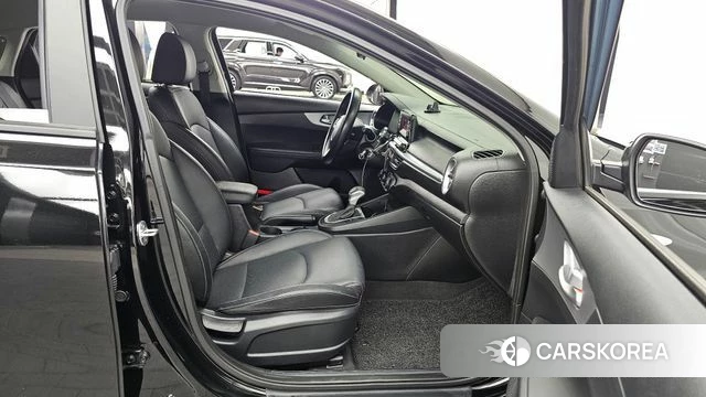 Kia The New K3 2nd generation 2022 Черный из Кореи, фото 2