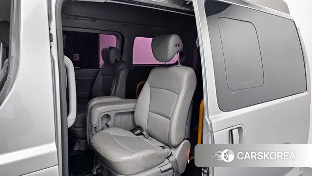 Hyundai The New Grand Starex 2018 Серебряный из Кореи, фото 2