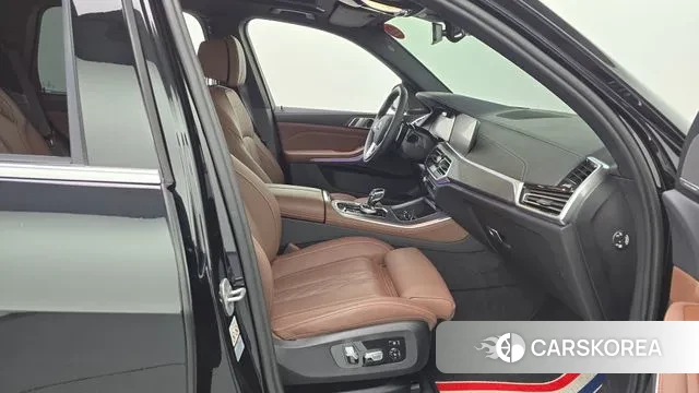 BMW X5 (G05) 2023 Черный из Кореи, фото 2