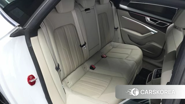 Audi A7 (4K) 2022 Белый из Кореи, фото 2