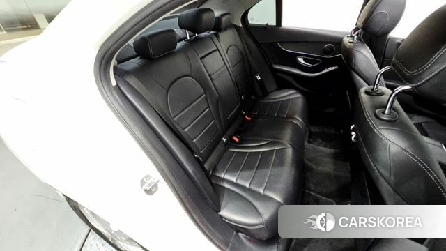 Mercedes-Benz C-Class W205 2019 Белый из Кореи, фото 2