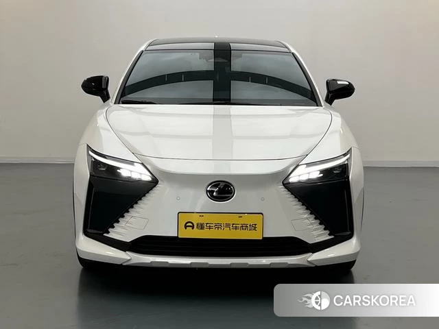 Lexus RZ 2024 Белый из Китая, фото 2