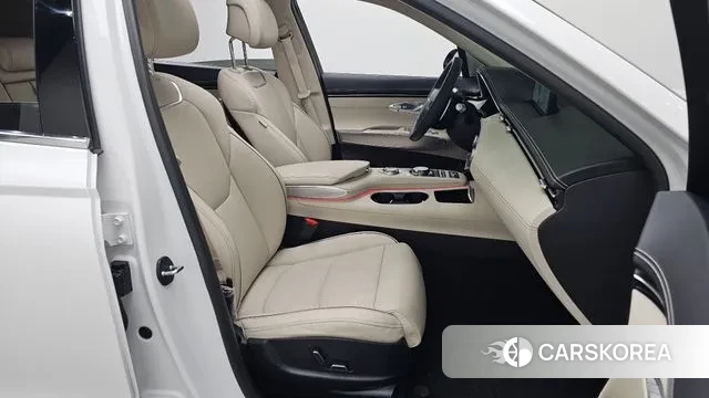 Genesis GV70 2022 Белый из Кореи, фото 2