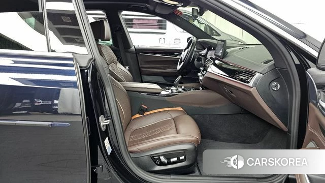 BMW 6 Series GT (G32) 2021 Черный из Кореи, фото 2
