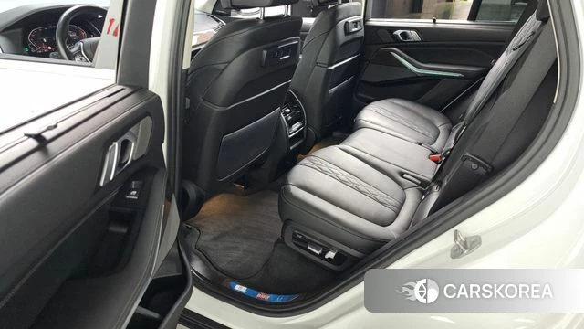 BMW X5 (G05) 2023 Белый из Кореи, фото 2