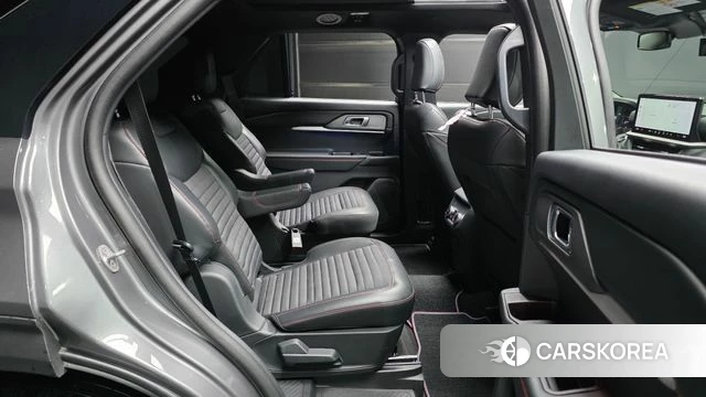 Ford Explorer 6th Generation 2025 Серый из Кореи, фото 2