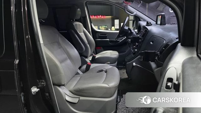 Hyundai The New Grand Starex 2018 Коричневый из Кореи, фото 2