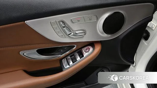 Mercedes-Benz C-Class W205 2019 Белый из Кореи, фото 2