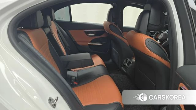Mercedes-Benz C-Class W206 2026 Белый из Кореи, фото 2