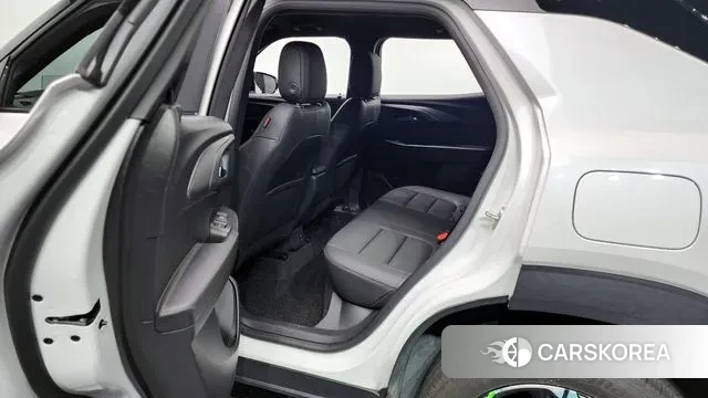 Chevrolet (GM Daewoo) Trailblazer 2023 Белый из Кореи, фото 2