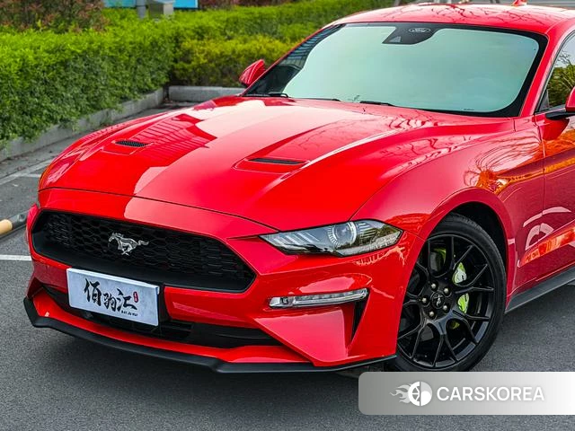 Ford Mustang 2022 Красный из Китая, фото 2