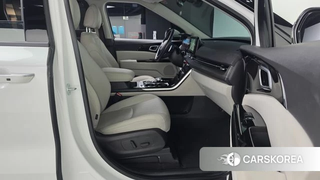 Kia Carnival 4th generation 2023 Белый из Кореи, фото 2