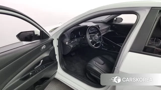 Hyundai Avante Hybrid (CN7) 2022 Белый из Кореи, фото 2