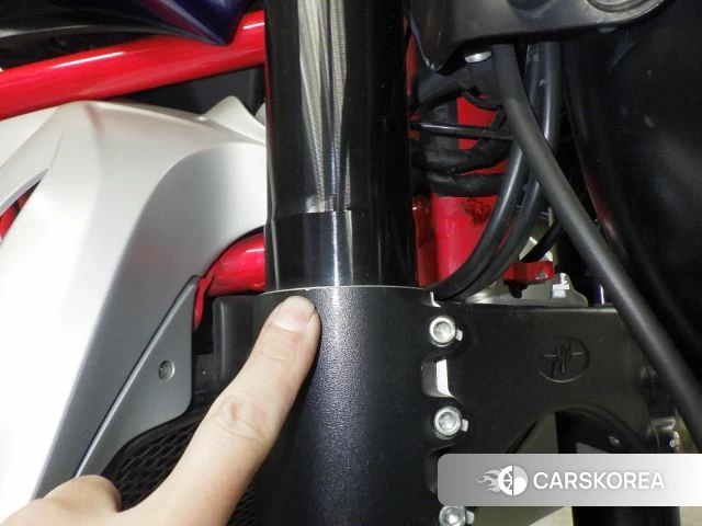 Проданный MV AGUSTA BRUTALE 1090RR id 3994283 из Японии, фото 3
