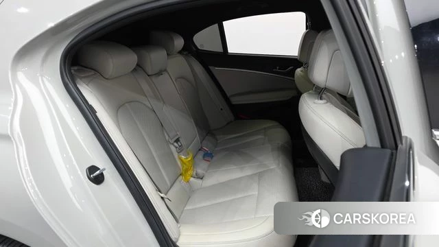 Genesis The New G70 Shooting Brake 2024 Серебряный из Кореи, фото 2