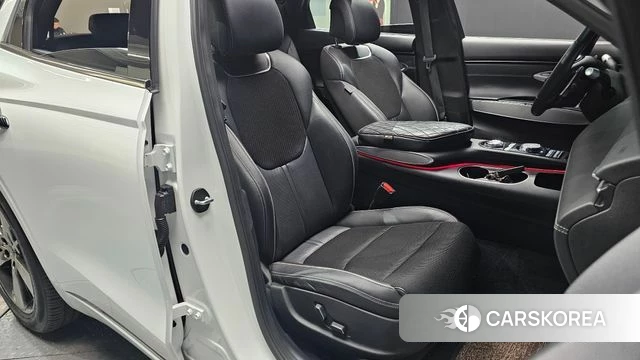 Genesis GV70 2021 Белый из Кореи, фото 2