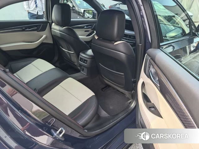 Cadillac CT5 2026 Фиолетовый из Китая, фото 2