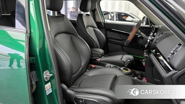 Mini Cooper Countryman 2024 Зеленый из Кореи, фото 2