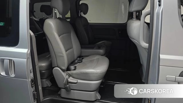Hyundai The New Grand Starex 2018 Серебряный из Кореи, фото 2