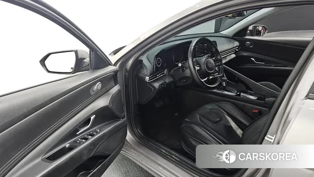 Hyundai Avante Hybrid (CN7) 2021 Серебристо-серый из Кореи, фото 2