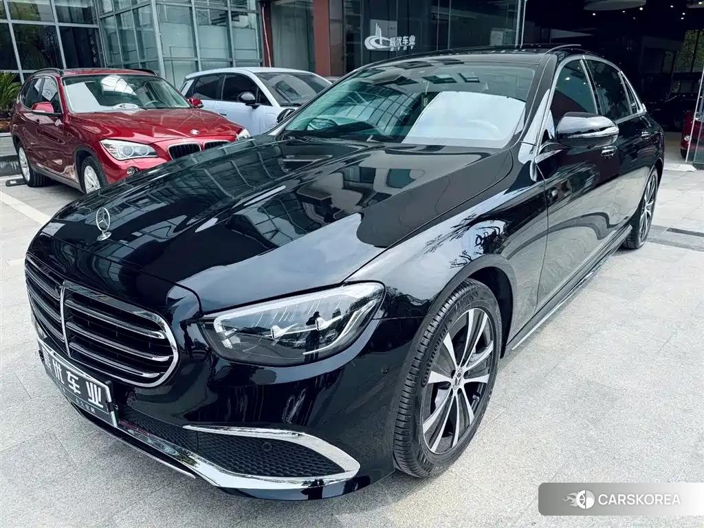 Mercedes-Benz E-class New Energy 2022 Черный из Китая, фото 2