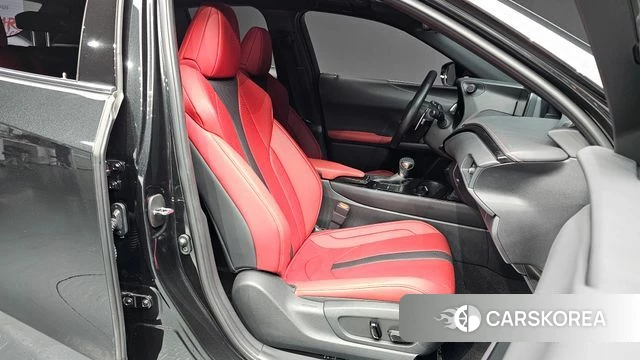 Lexus UX250h 2021 Серый из Кореи, фото 2