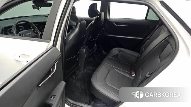 Kia Di Ol Nu Niro 2025 Белый из Кореи, фото 2