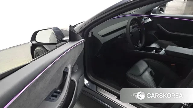 Tesla Model 3 2025 Серый из Кореи, фото 2