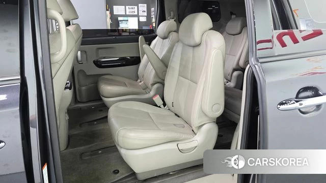 Kia The New Carnival 2018 Серый из Кореи, фото 2