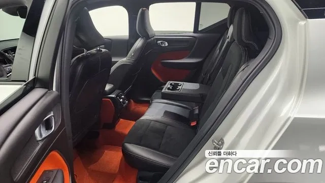 Volvo XC40 2019 Белый из Кореи, фото 2