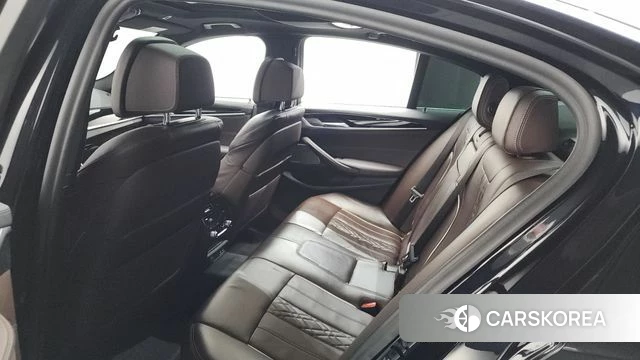 BMW 5 Series (G30) 2021 Черный из Кореи, фото 2