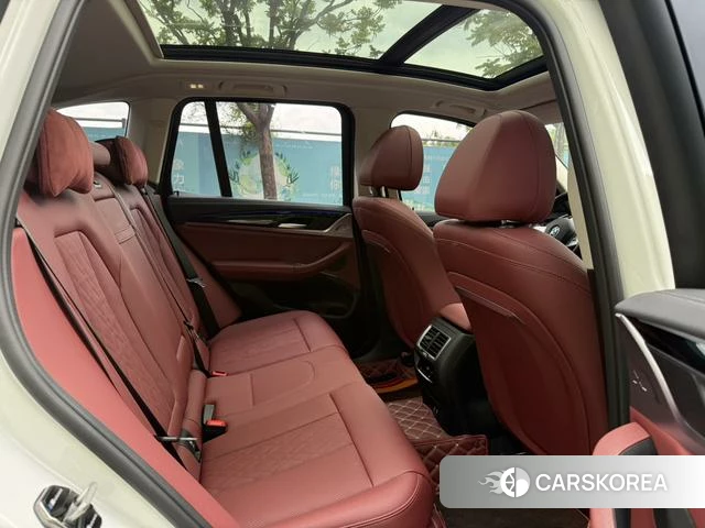 BMW X3 2024 Белый из Китая, фото 2