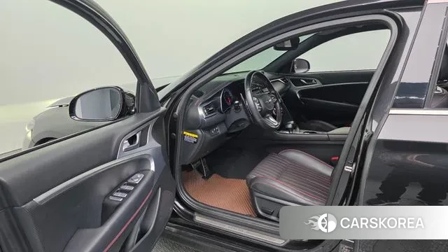 Genesis G70 2018 Черный из Кореи, фото 2