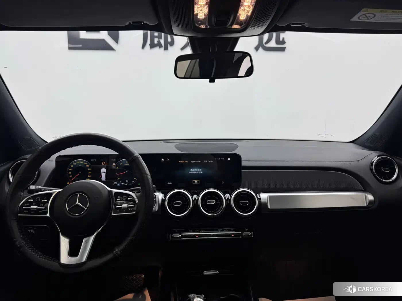 Mercedes-Benz GLB 2023 Белый из Китая, фото 2