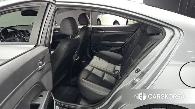 Hyundai Avante AD 2018 Серый из Кореи, фото 2