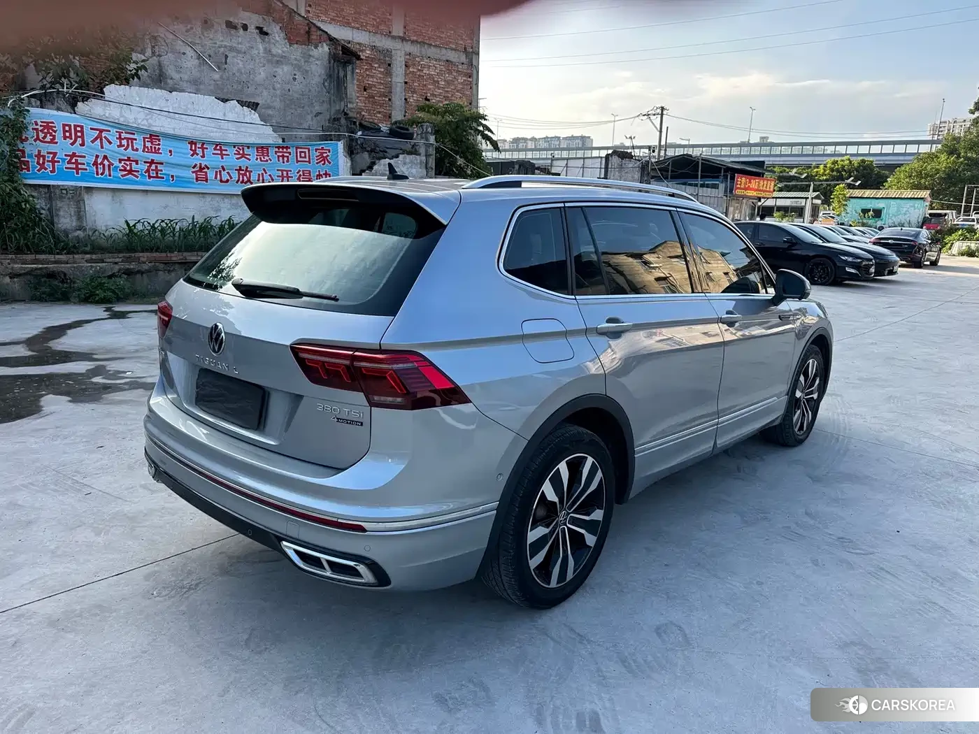 Volkswagen Tiguan L 2021 Silver/gray из Китая, фото 3