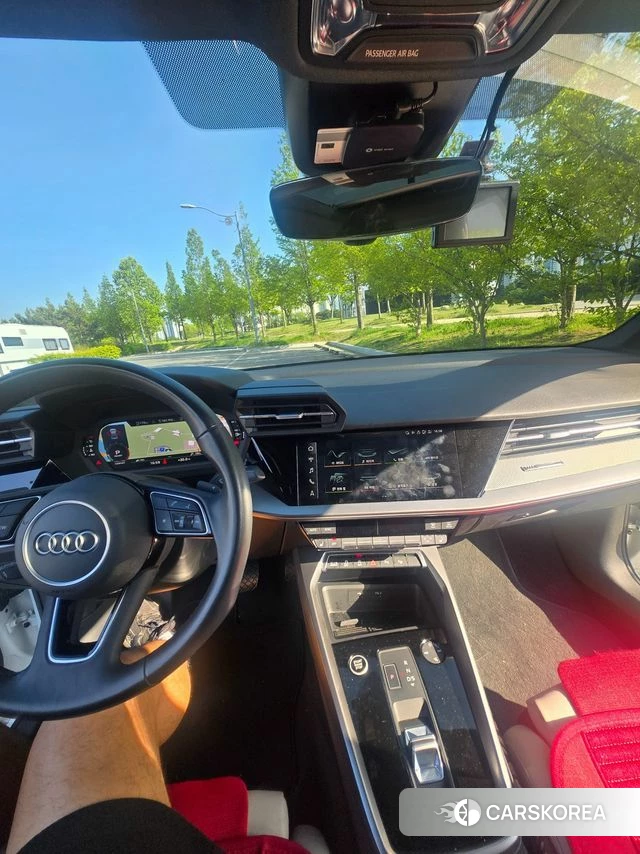 Audi A3 (8Y) 2023 Белый из Кореи, фото 2