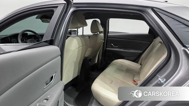 Hyundai Avante (CN7) 2022 Серебряный из Кореи, фото 2