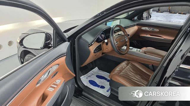 Genesis GV70 2022 Черный из Кореи, фото 2