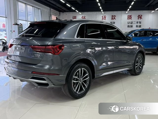 Audi Q3 2022 Темно-серый из Китая, фото 2