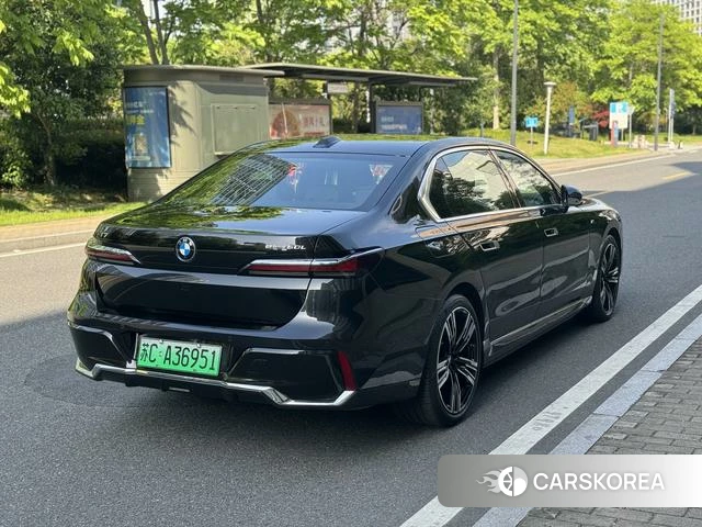 BMW i7 2023 Черный из Китая, фото 2