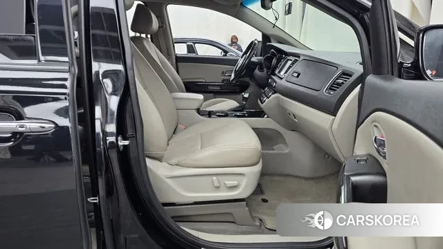 Kia The New Carnival 2019 Черный из Кореи, фото 2