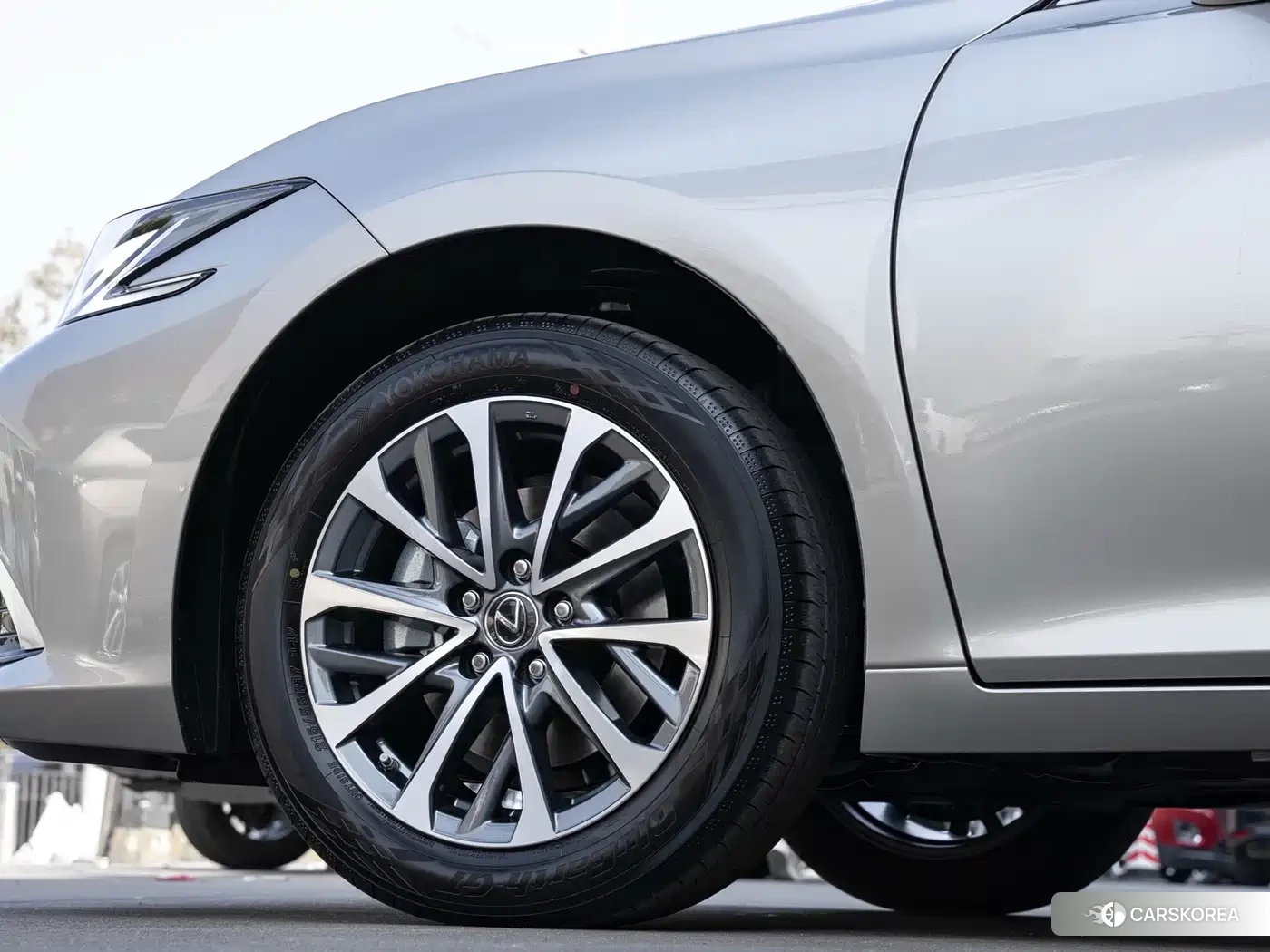 Lexus ES 2026 Silver/gray из Китая, фото 2