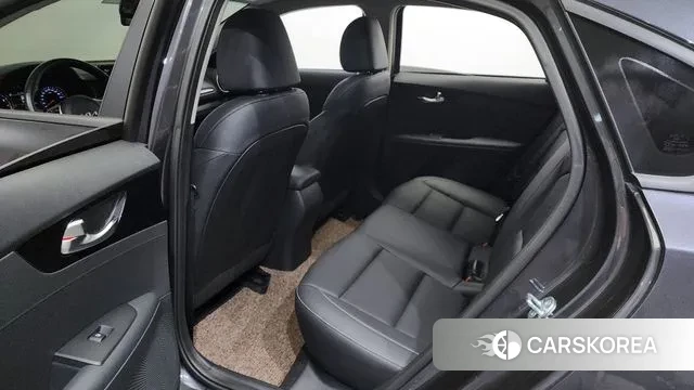 Kia The New K3 2nd generation 2023 Серый из Кореи, фото 2