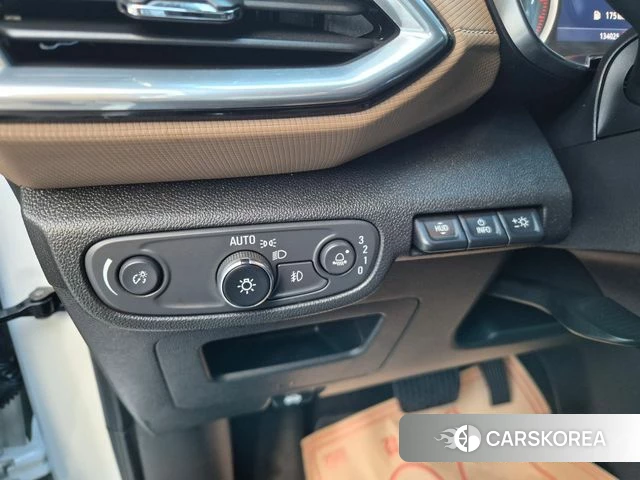 Chevrolet (GM Daewoo) Trailblazer 2021 Белый из Кореи, фото 2