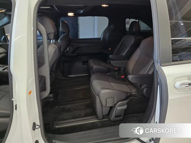 Toyota Sienna 4th Generation 2025 Белый из Кореи, фото 2