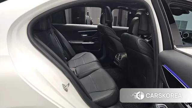 Mercedes-Benz C-Class W206 2024 Белый из Кореи, фото 2