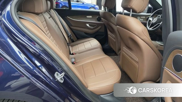 Mercedes-Benz E-Class W213 2021 Синий из Кореи, фото 2