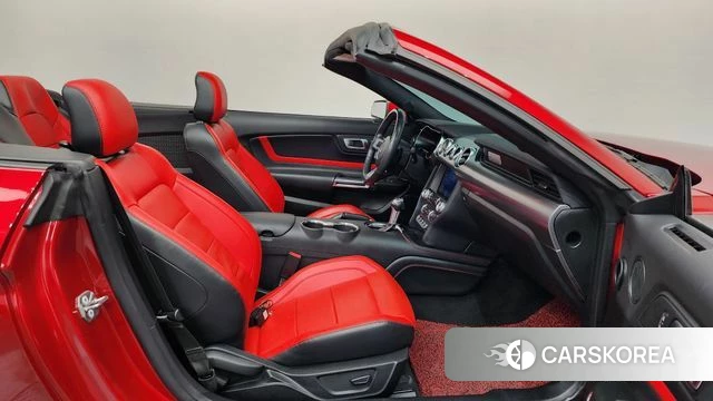 Ford Mustang 7th Generation 2021 Красный из Кореи, фото 2