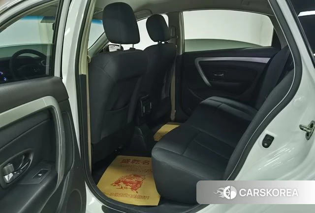 Dongfeng Junfeng E17 2018 Белый из Китая, фото 2